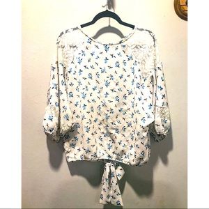 SOLD Gimmicks by BKE Floral Open Back Blouse Top Medium Lace
